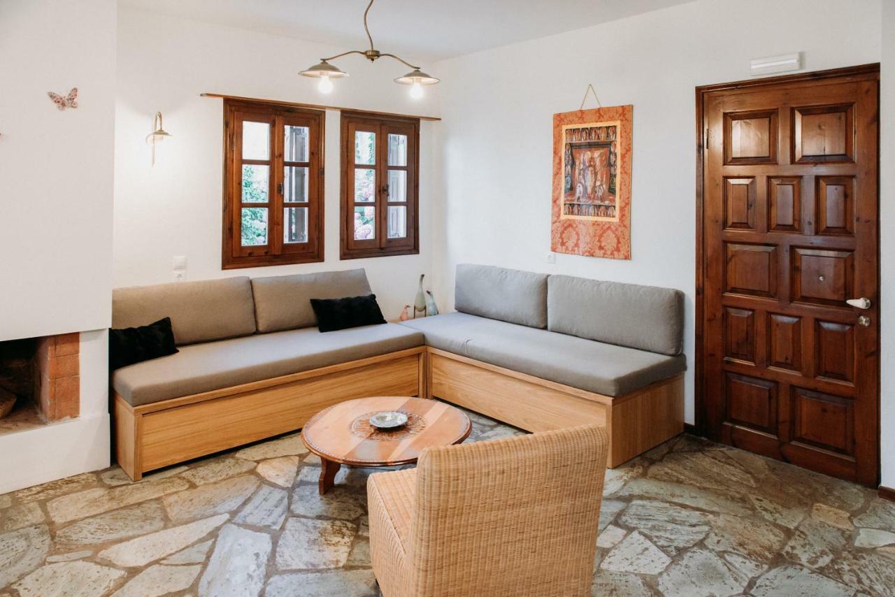 Tampakeika Apartment Mouresi Bagian luar foto